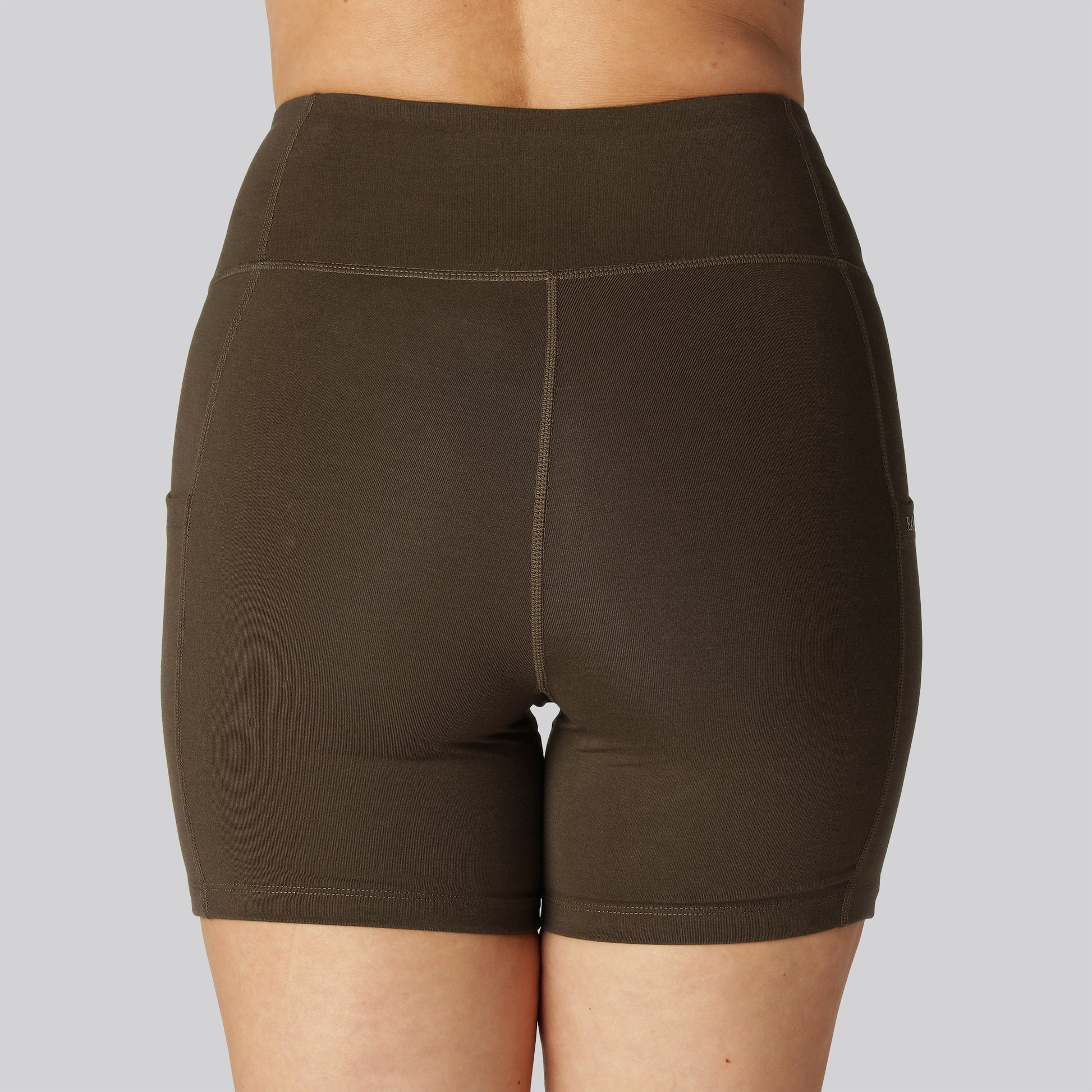 Bambus fitness shorts kort i brun til damer