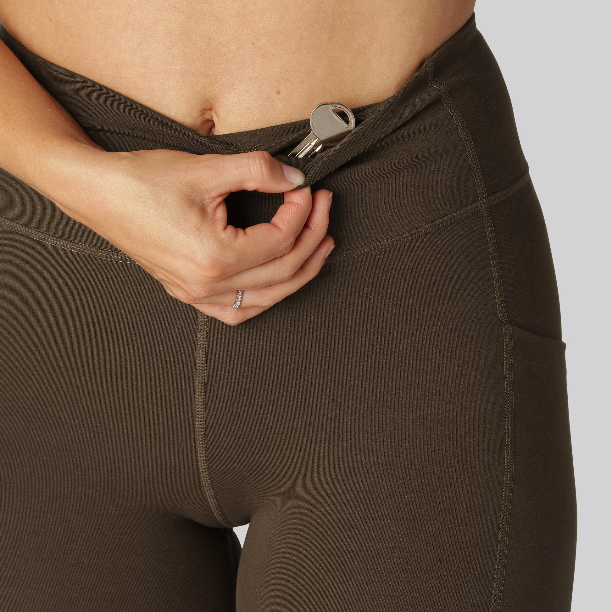 Bambus fitness 3/4 tights i brun til damer