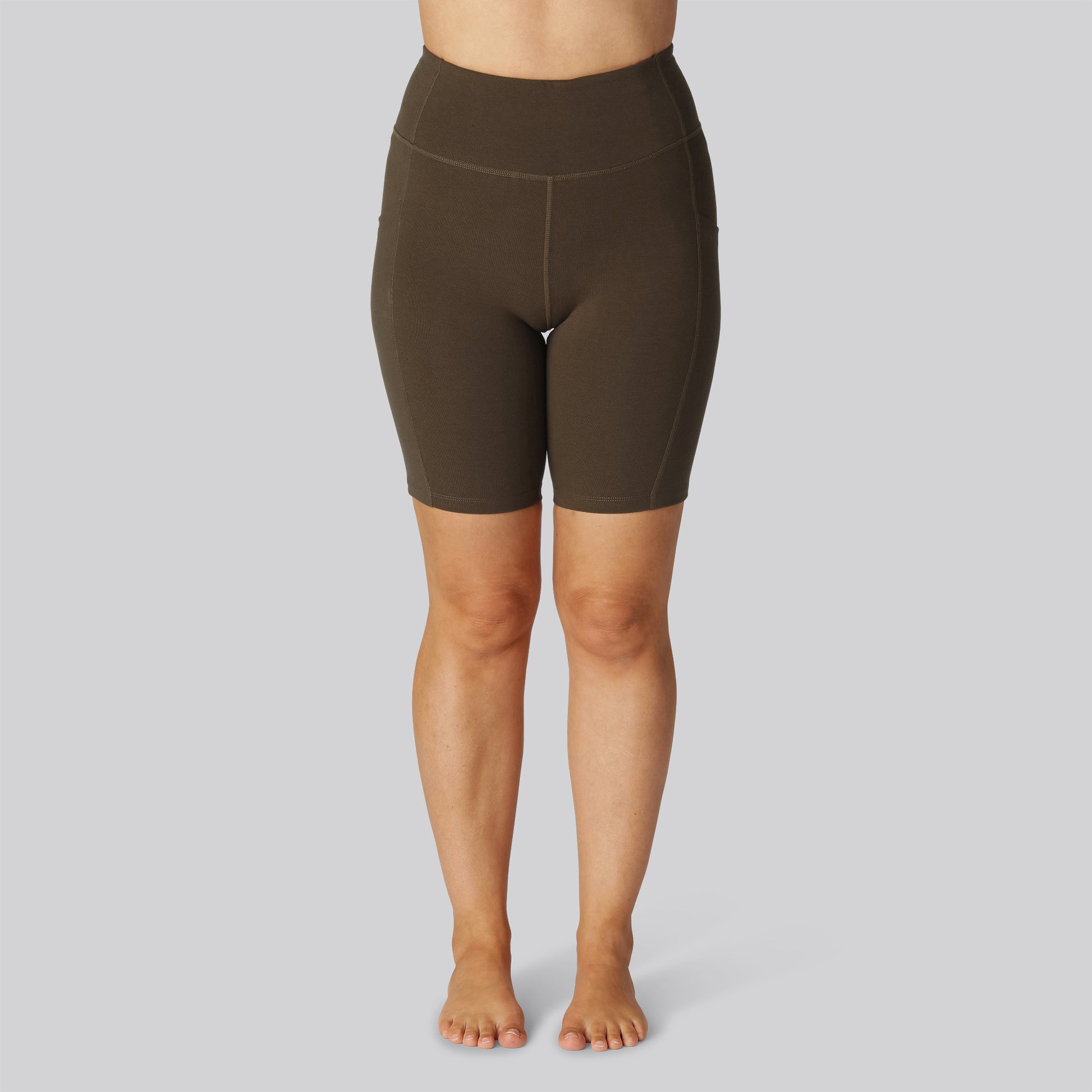 Bambus fitness shorts i brun til damer