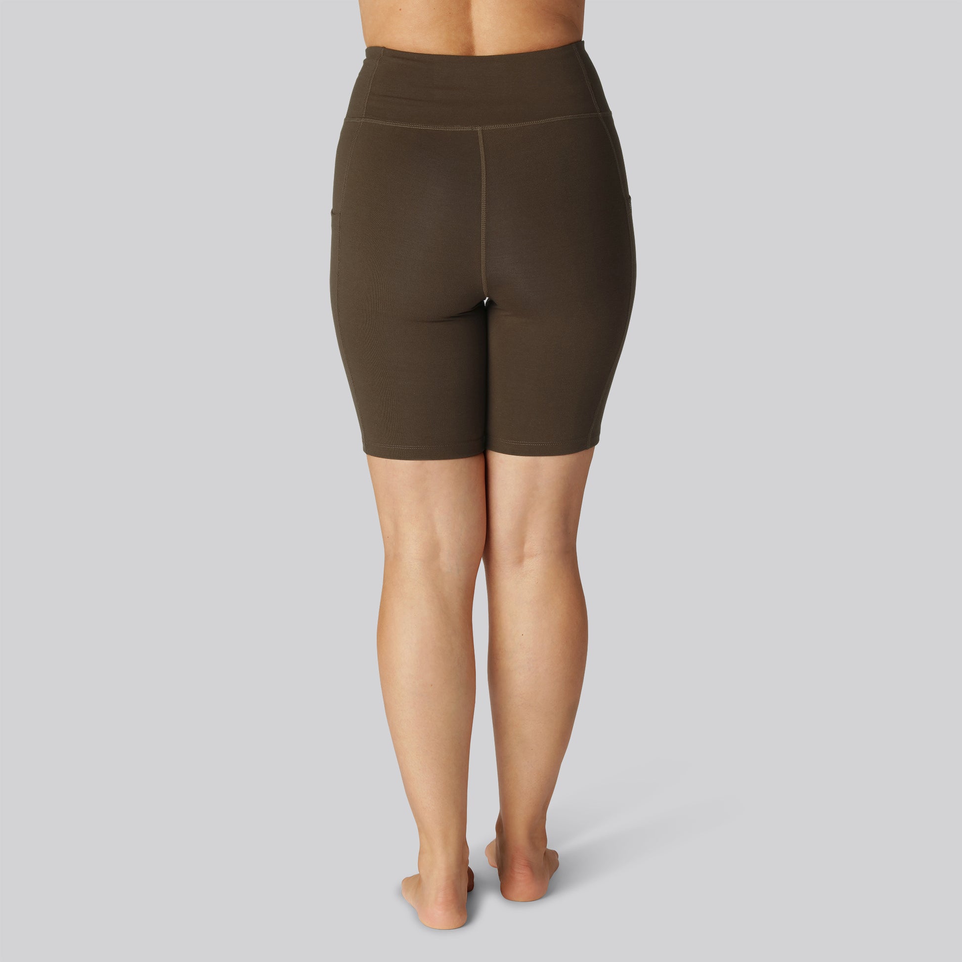 Bambus fitness shorts i brun til damer