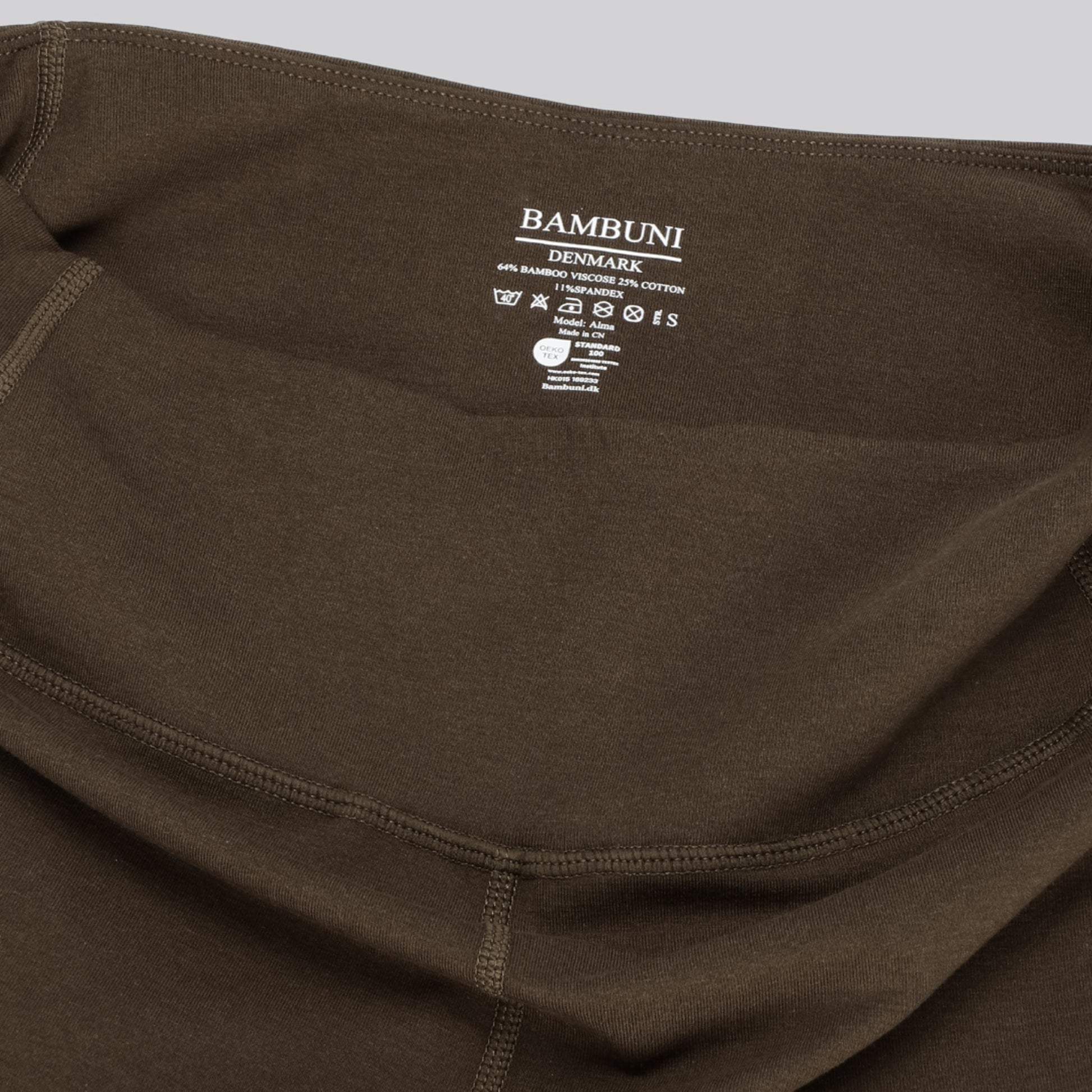 Bambus fitness shorts i brun til damer