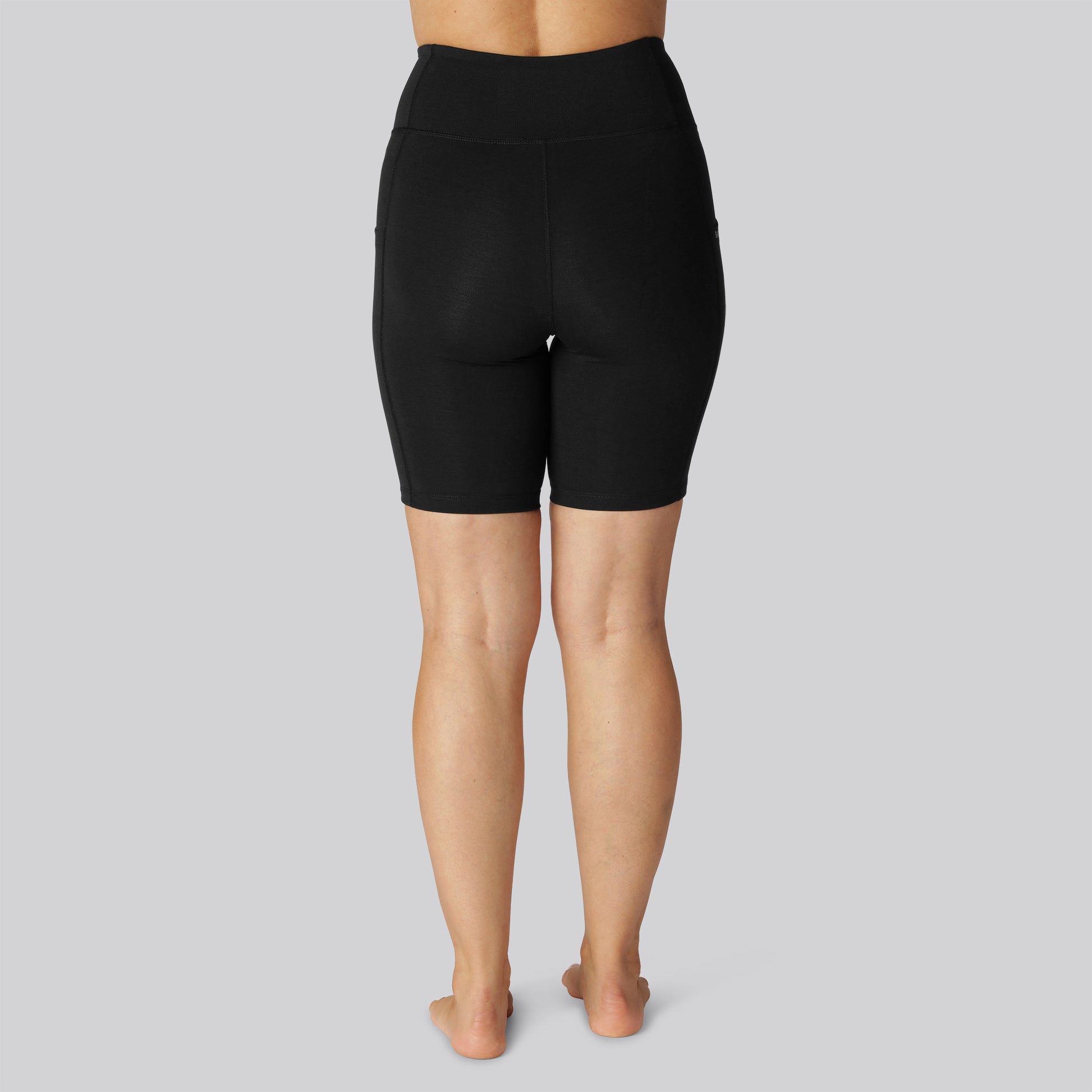 Bambus fitness shorts i sort til damer
