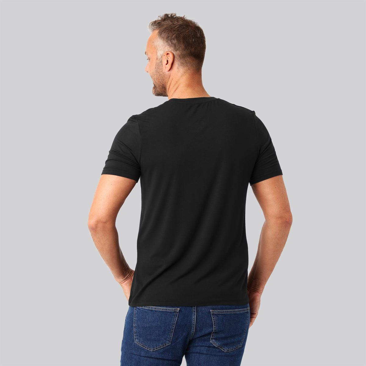 Bambuni bambus t-shirt v-hals sort mand