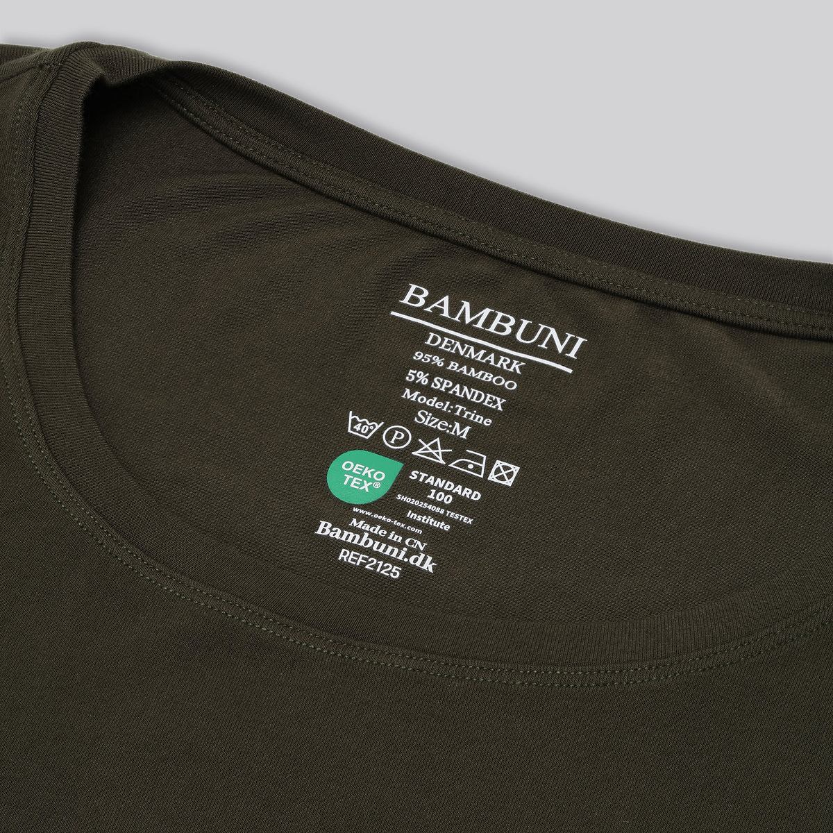 Bambus oversize t-shirt i mørkegrøn til damer carelabel