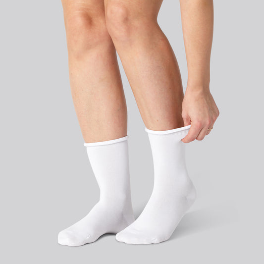 Bambustrumpor med rullfåll i vitt för damer