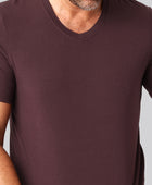 Bambus t-shirt v-hals bordeaux mand