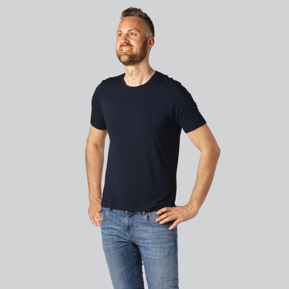 Bambus T-shirt O-hals i navy til mænd | Bambuni Denmark